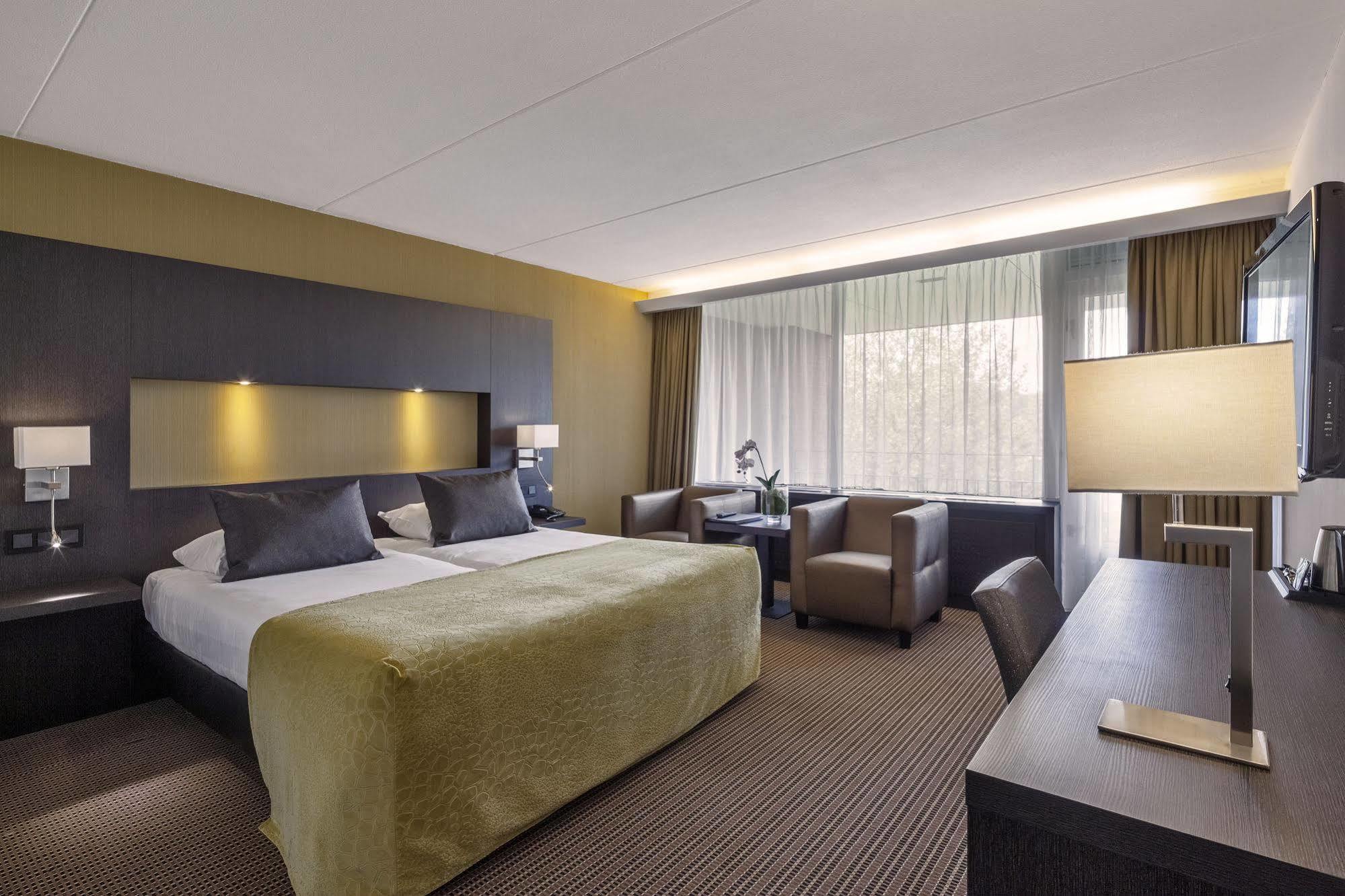 Van Der Valk Hotel Goes Bagian luar foto