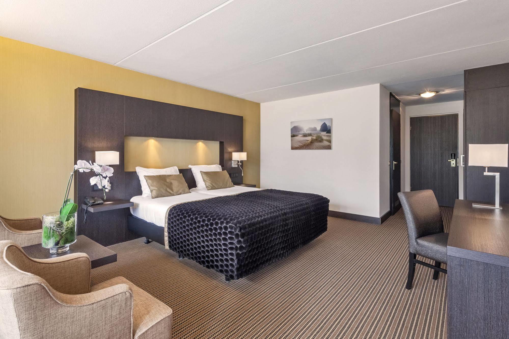 Van Der Valk Hotel Goes Bagian luar foto