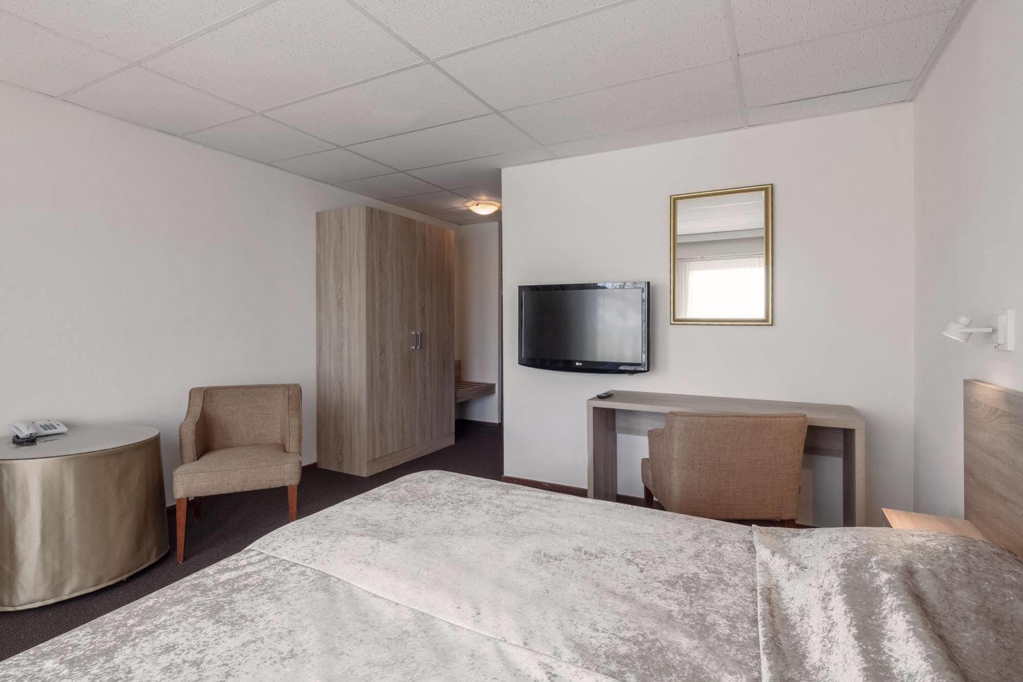 Van Der Valk Hotel Goes Bagian luar foto